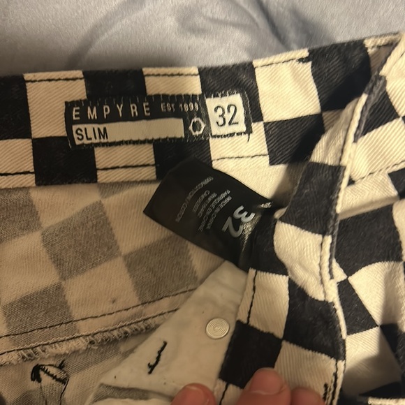 Checkered shorts - Picture 2 of 4